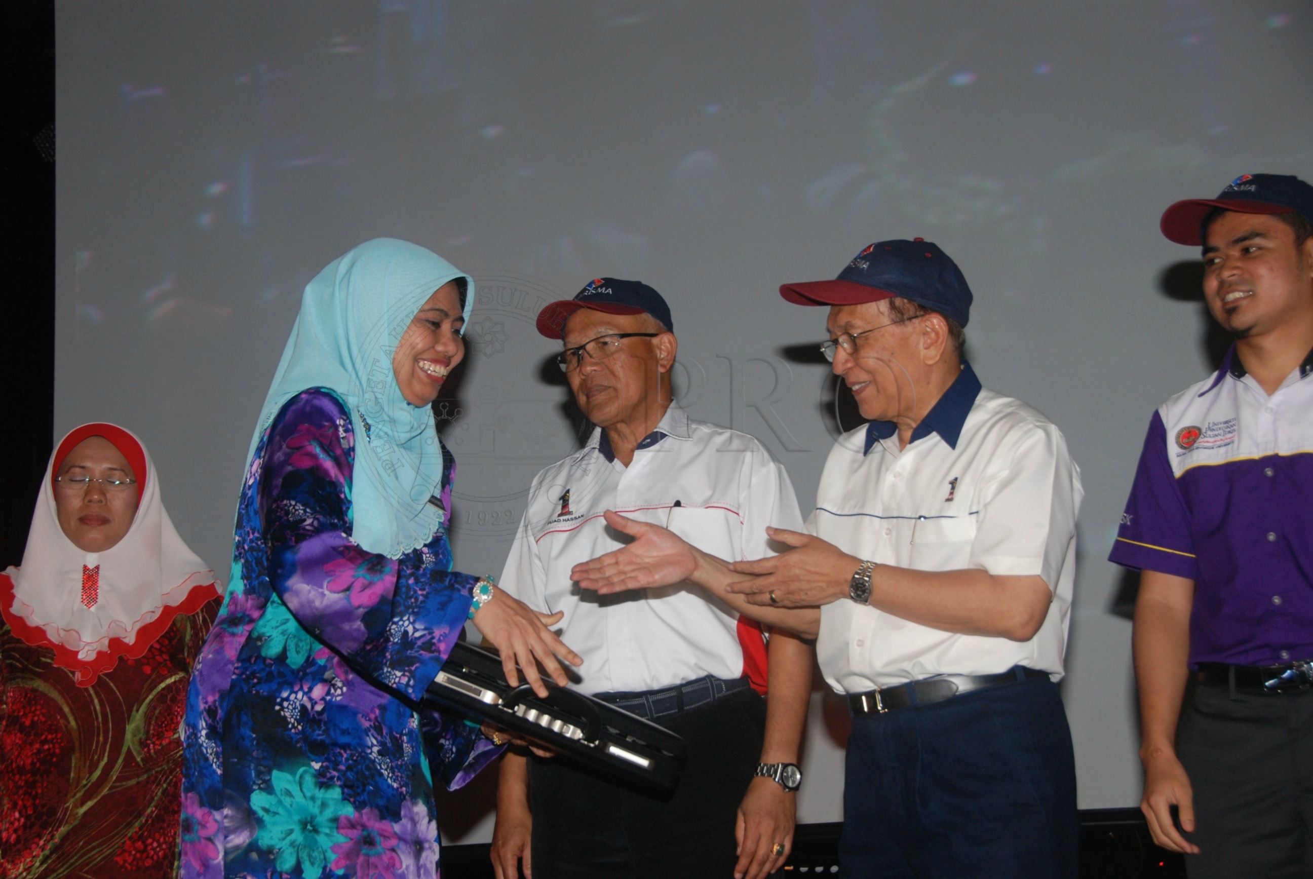 PRO 12 125 rtm DSC 7157